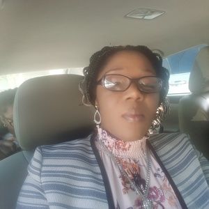 Meet your Posher, Oluwatoyin